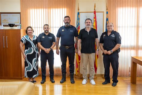 policía local de alfaz del pi|Dos oficiales de policía local de l’Alfàs han tomado。